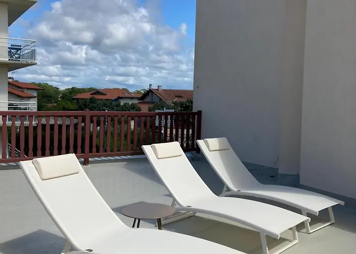 Les Basques, Vue Et Acces Directe à La Plage, Immense Terrasse, Place Des Landais Hossegor, Quartier Très Animé, Idéal Pour Un Entre Amis Appartement