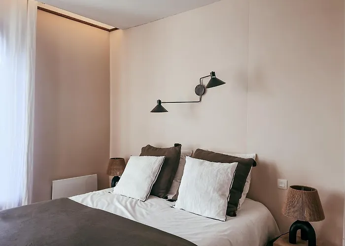 Appartement Les Basques, Vue Et Acces Directe à La Plage, Immense Terrasse, Place Des Landais Hossegor, Quartier Très Animé, Idéal Pour Un Entre Amis *