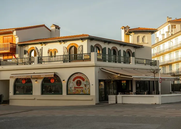 Les Basques, Vue Et Acces Directe à La Plage, Immense Terrasse, Place Des Landais Hossegor, Quartier Très Animé, Idéal Pour Un Entre Amis Appartement
